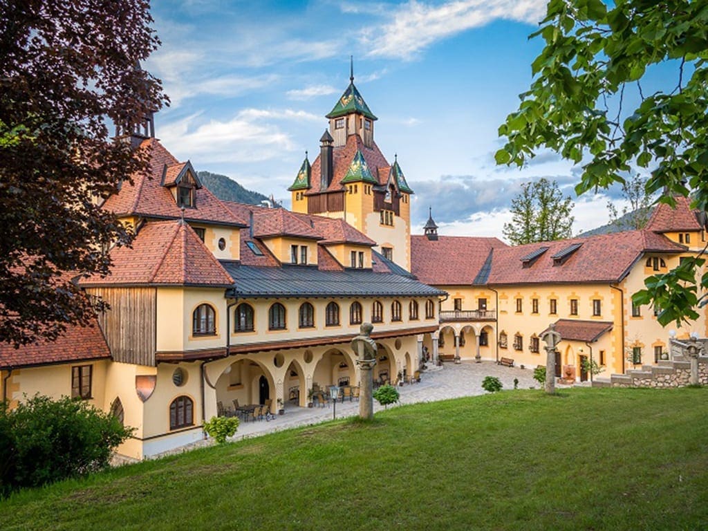 Kassegg Ennsradweg Naturhotel Schloss Kassegg Christian Fuernholzer