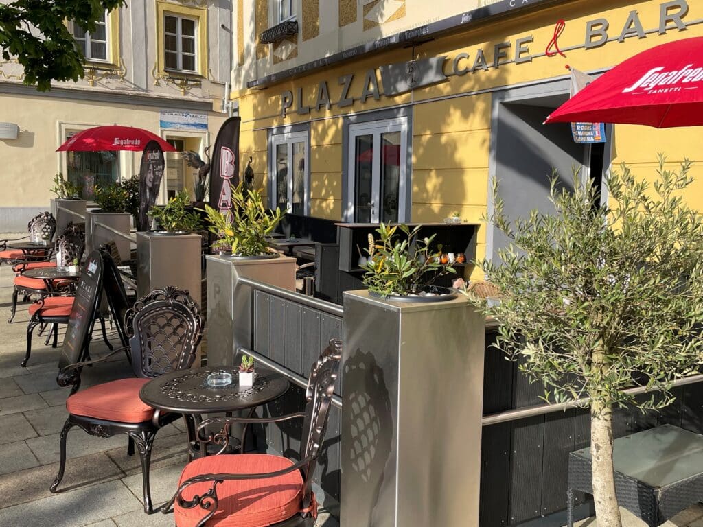 PLAZA Café & Bar Enns/Markus Wunder PLAZA Café & Bar Enns/Markus Wunder